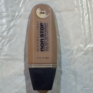 Maybelline No Stop Foundation in Fawn shade